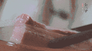 咸肉取出，切片備用。