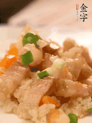 出鍋后撒點(diǎn)蔥花更香。